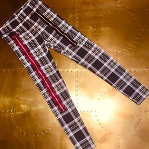 American Eagle Funked-Up Plaid Leggings!